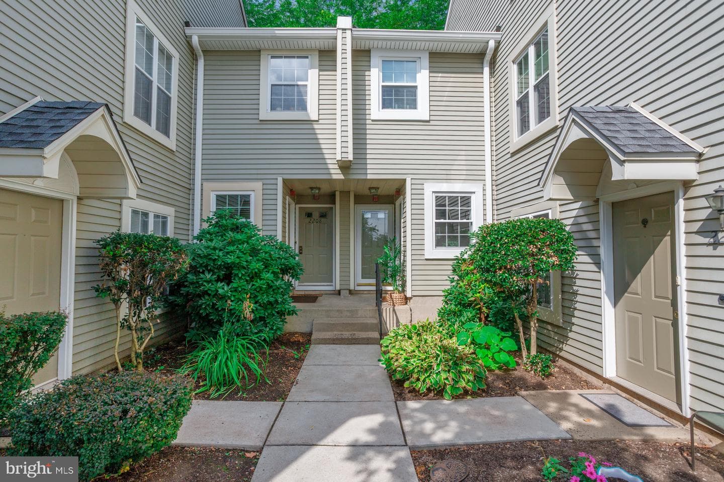 2211 Society Place photo 1