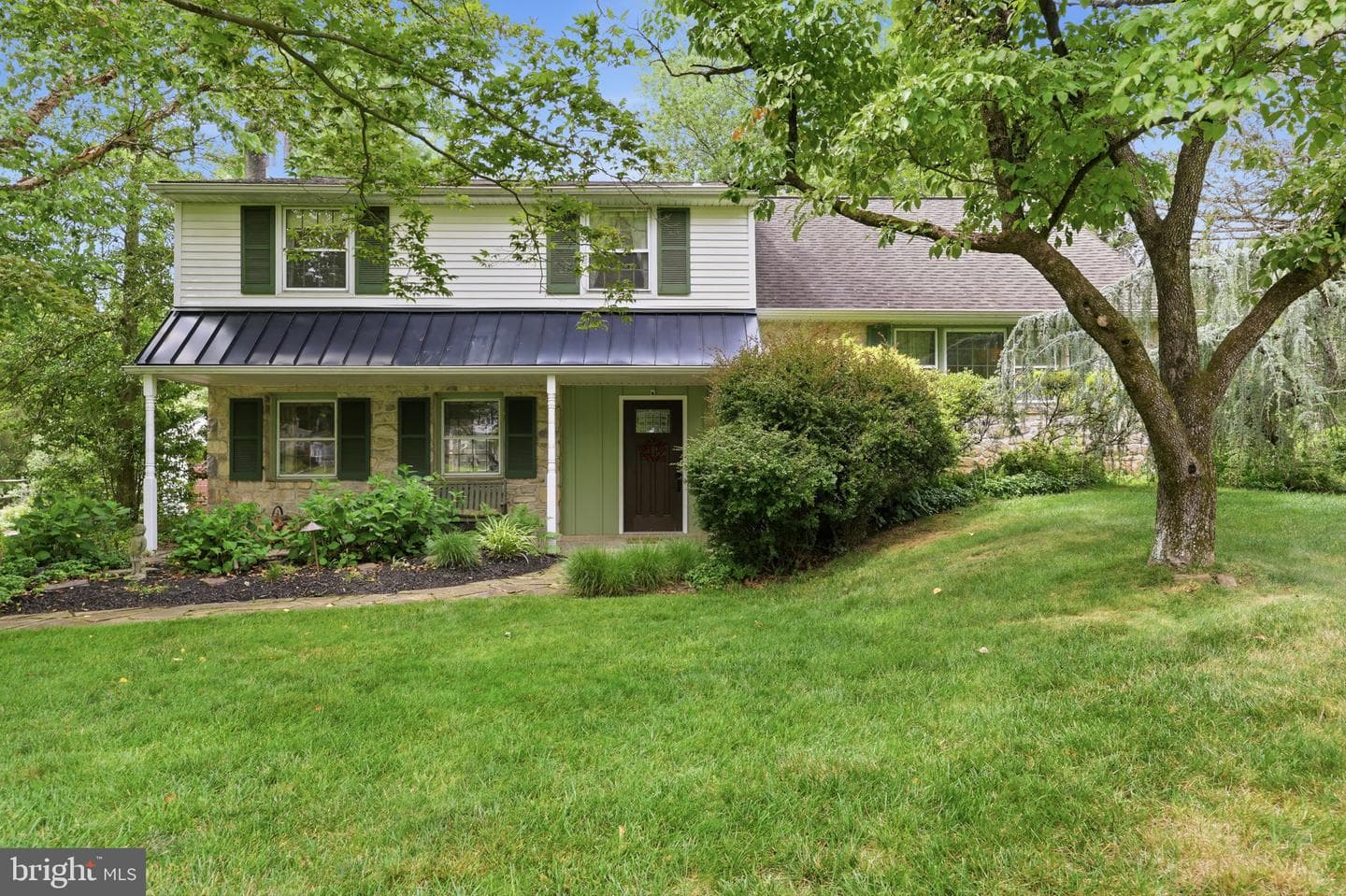 76 Chapel Drive photo 1