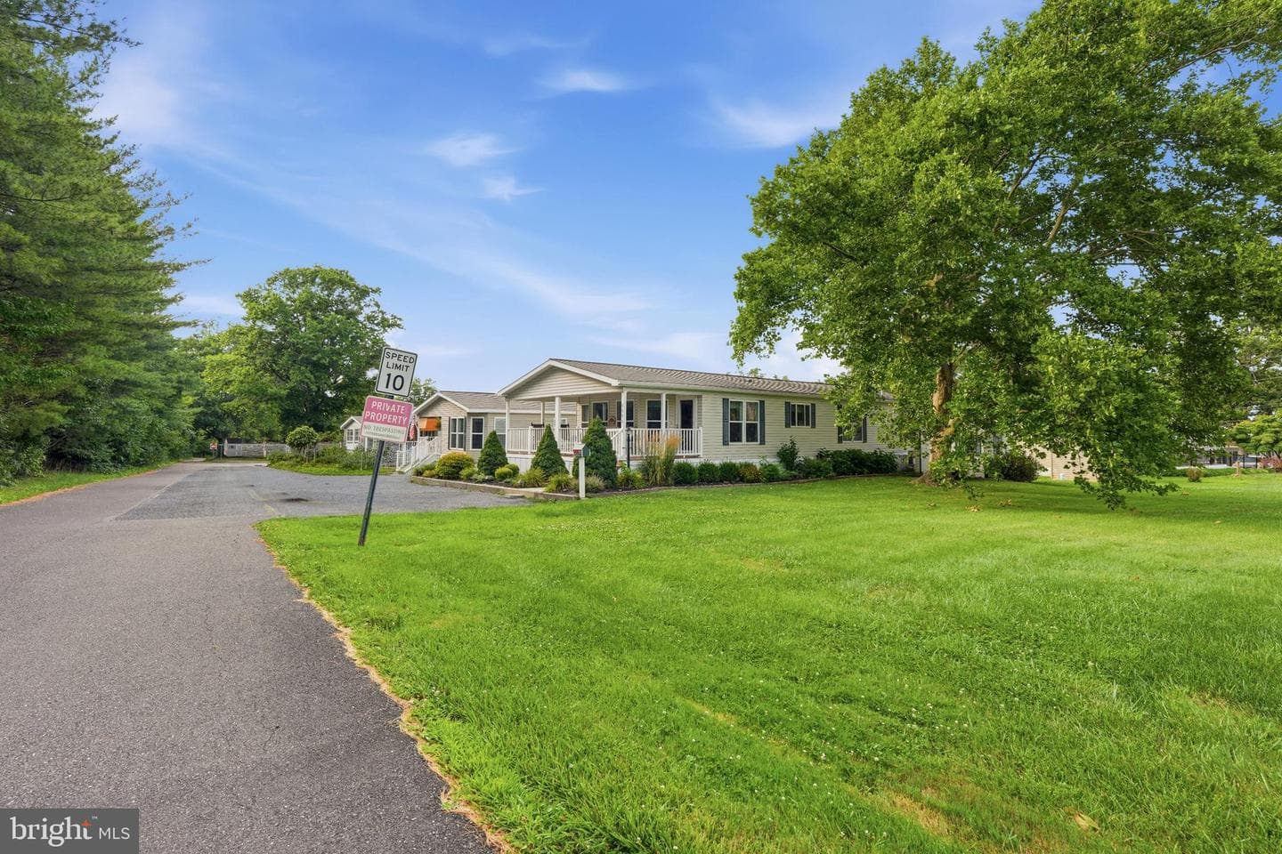 1065 Pine Circle photo 1