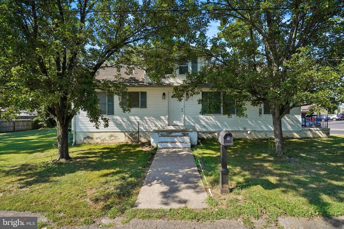 378 Beech Street photo 1