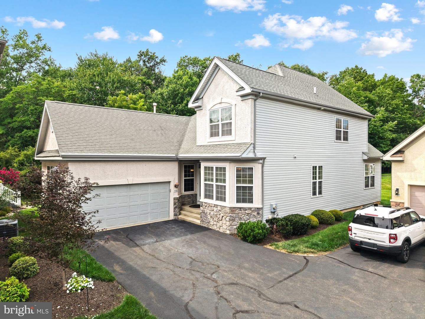 908 Farnham Court #44 photo 1