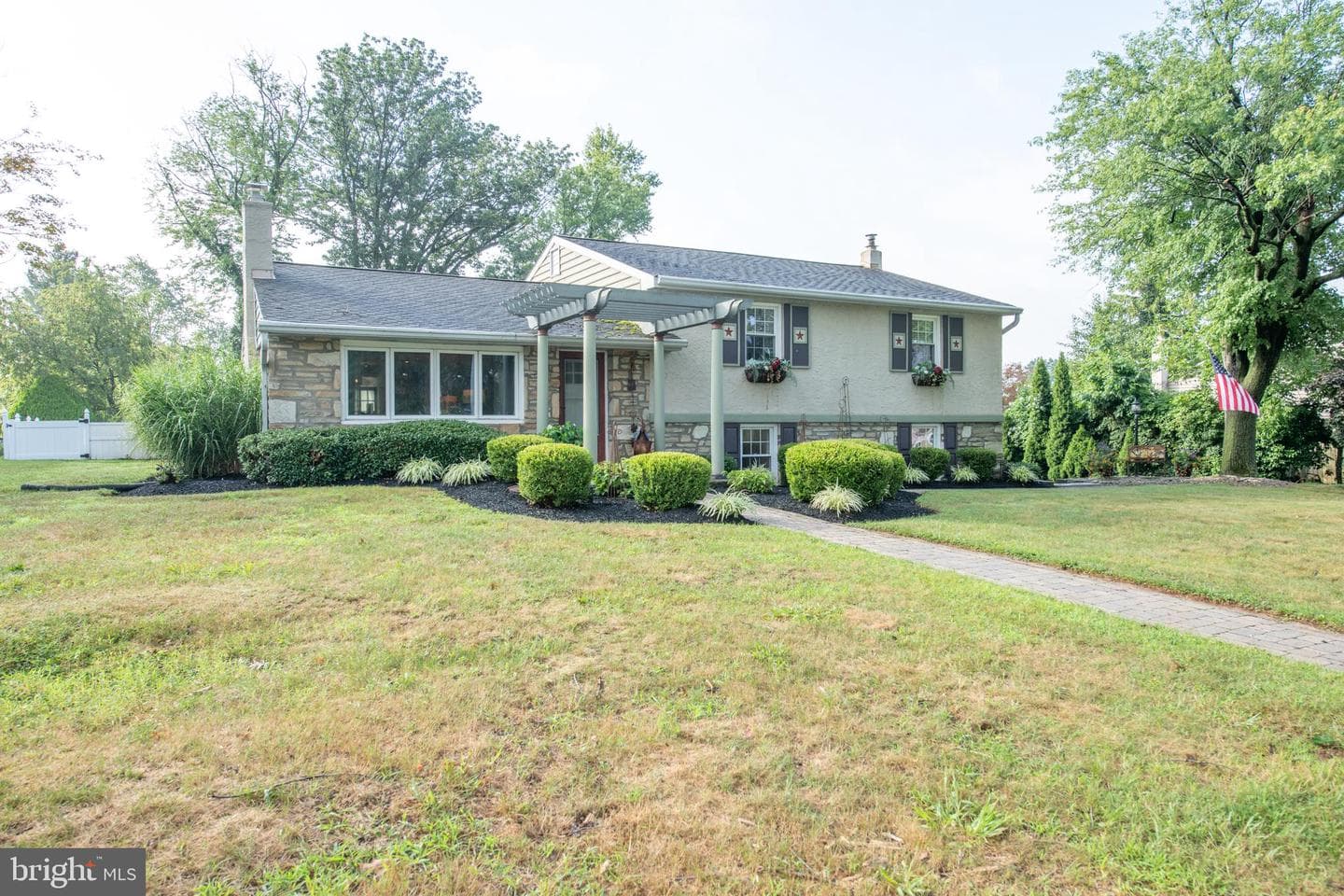 119 Fairhill Drive photo 1