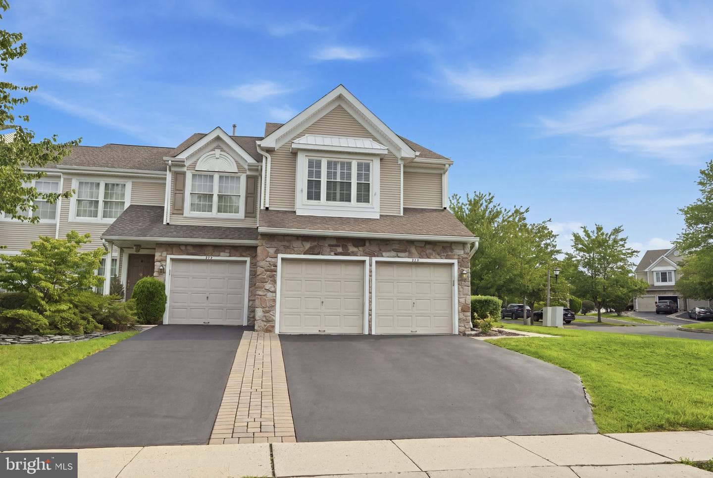 506 Coachwood Court photo 1