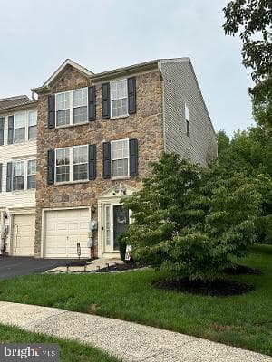 733 Waterway Court photo 1