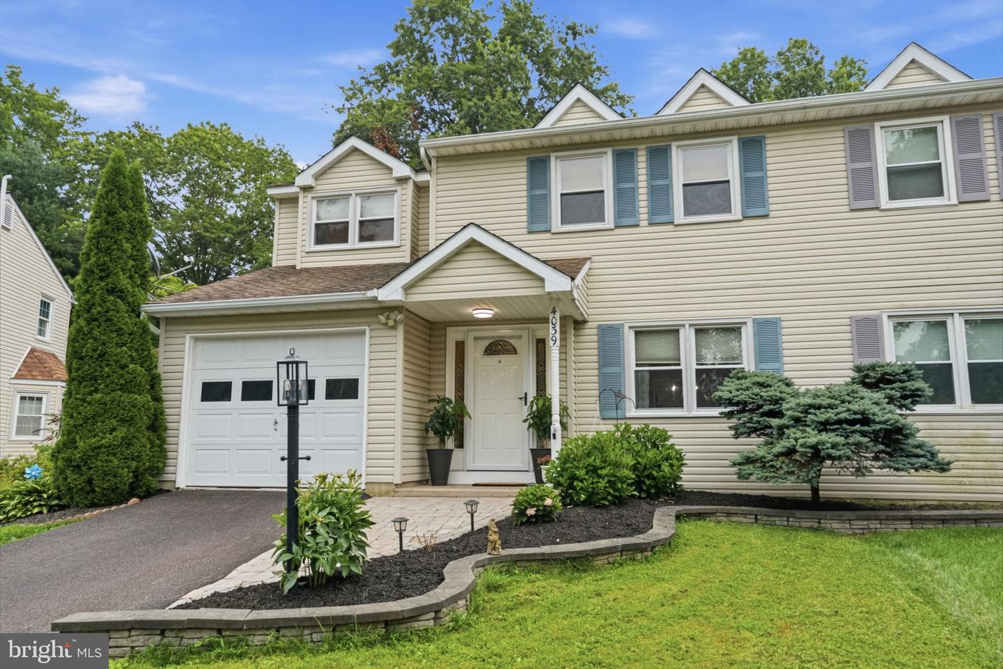 4039 Holly Way photo 1