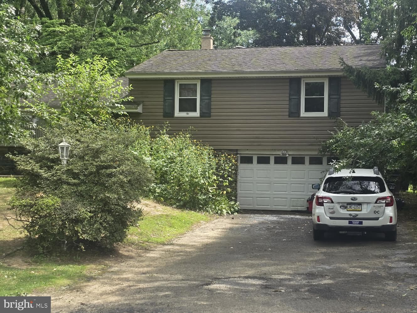 126 Valley Drive photo 1