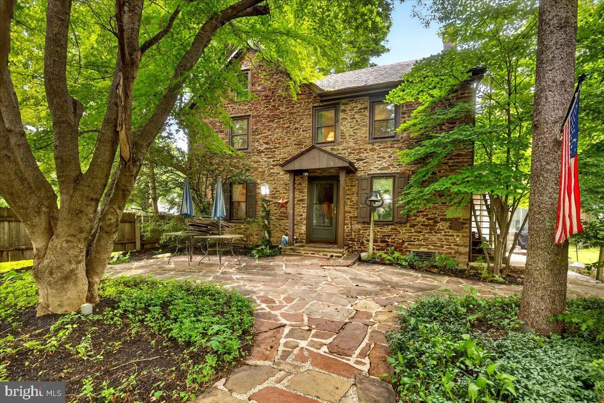 2527 Hilltown Pike photo 1