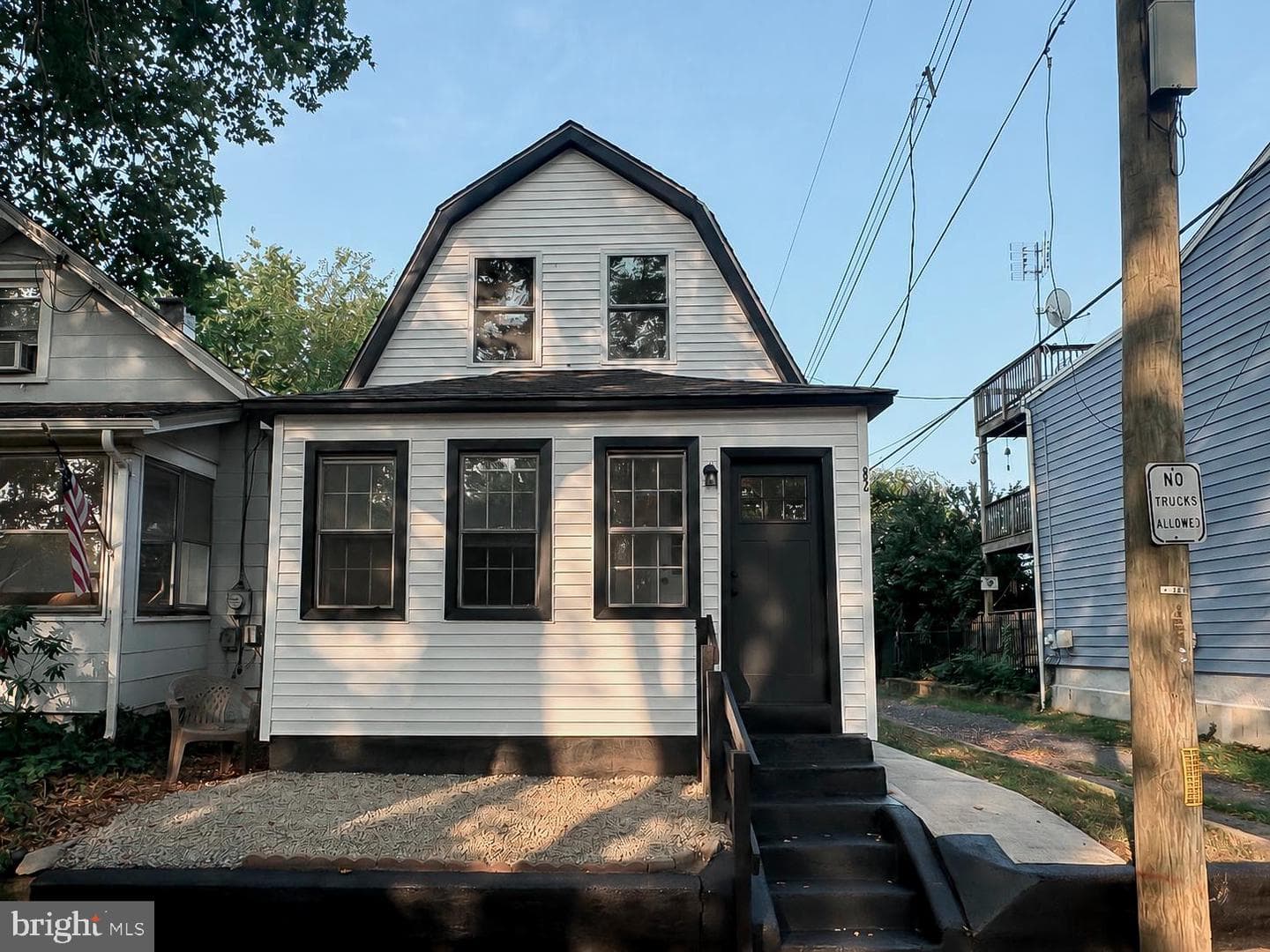 82 Central Avenue photo 1