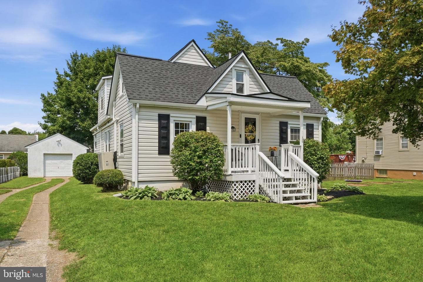 30 Hill Avenue photo 1
