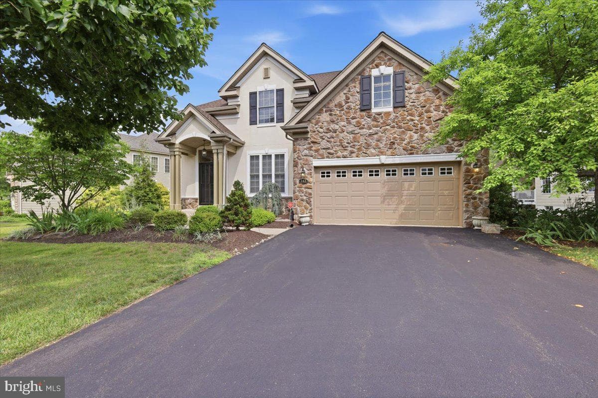 142 Silver Tail Lane photo 1