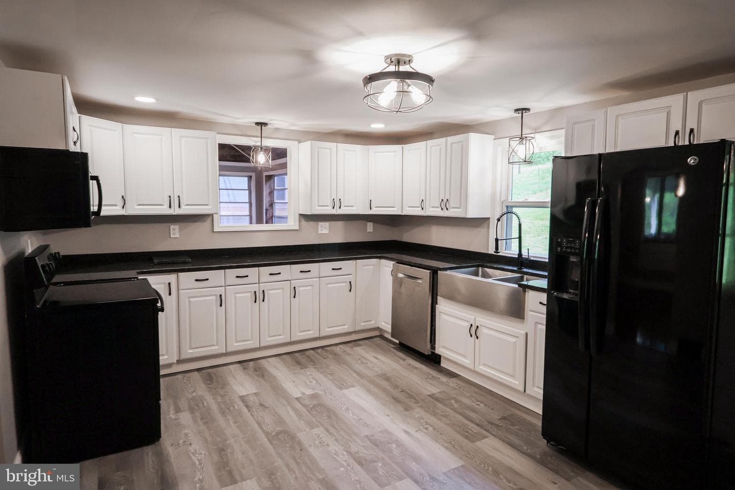 989 Blackhawk Road photo 9