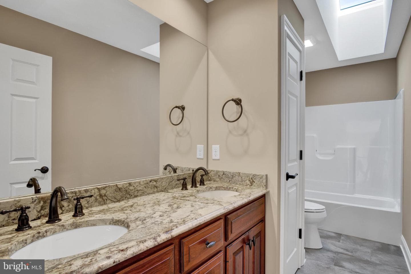 315 Pennington Drive photo 37