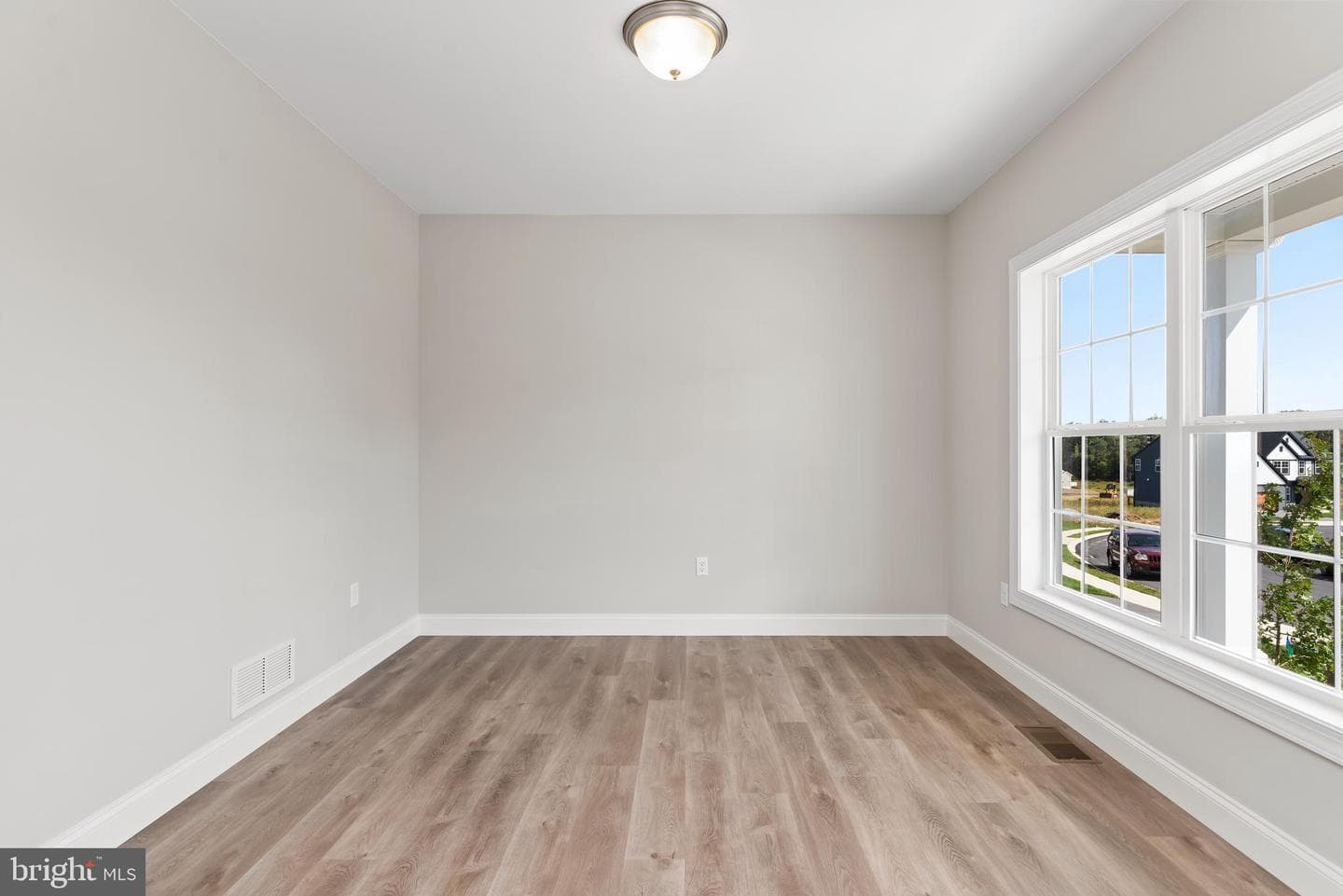 2082 N Autumn Chase Drive N photo 4