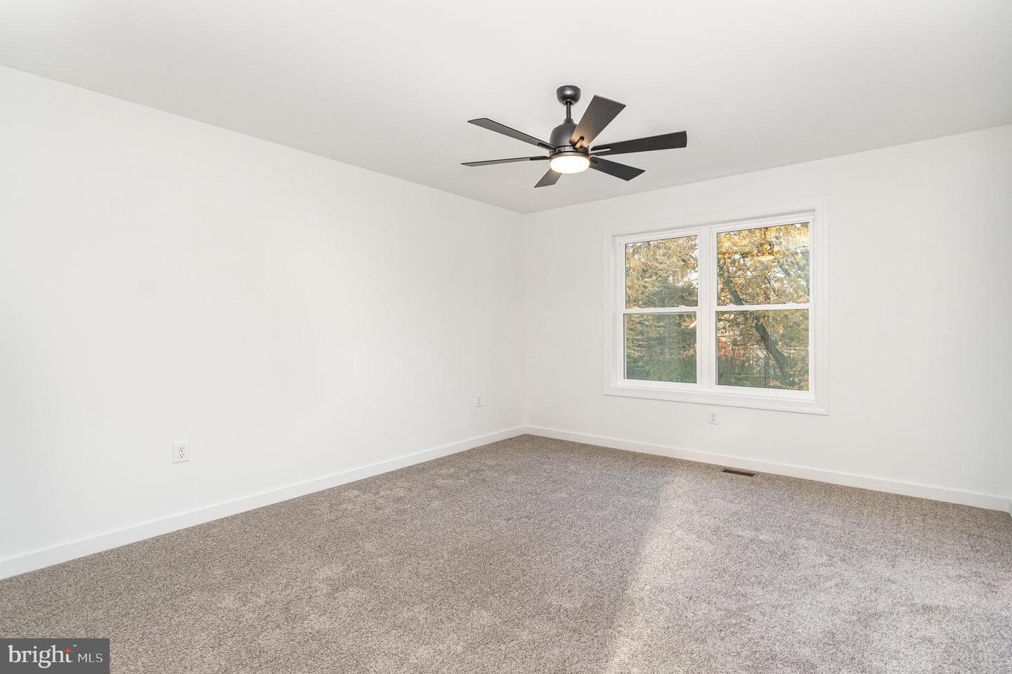 2077 Reservoir Drive photo 10