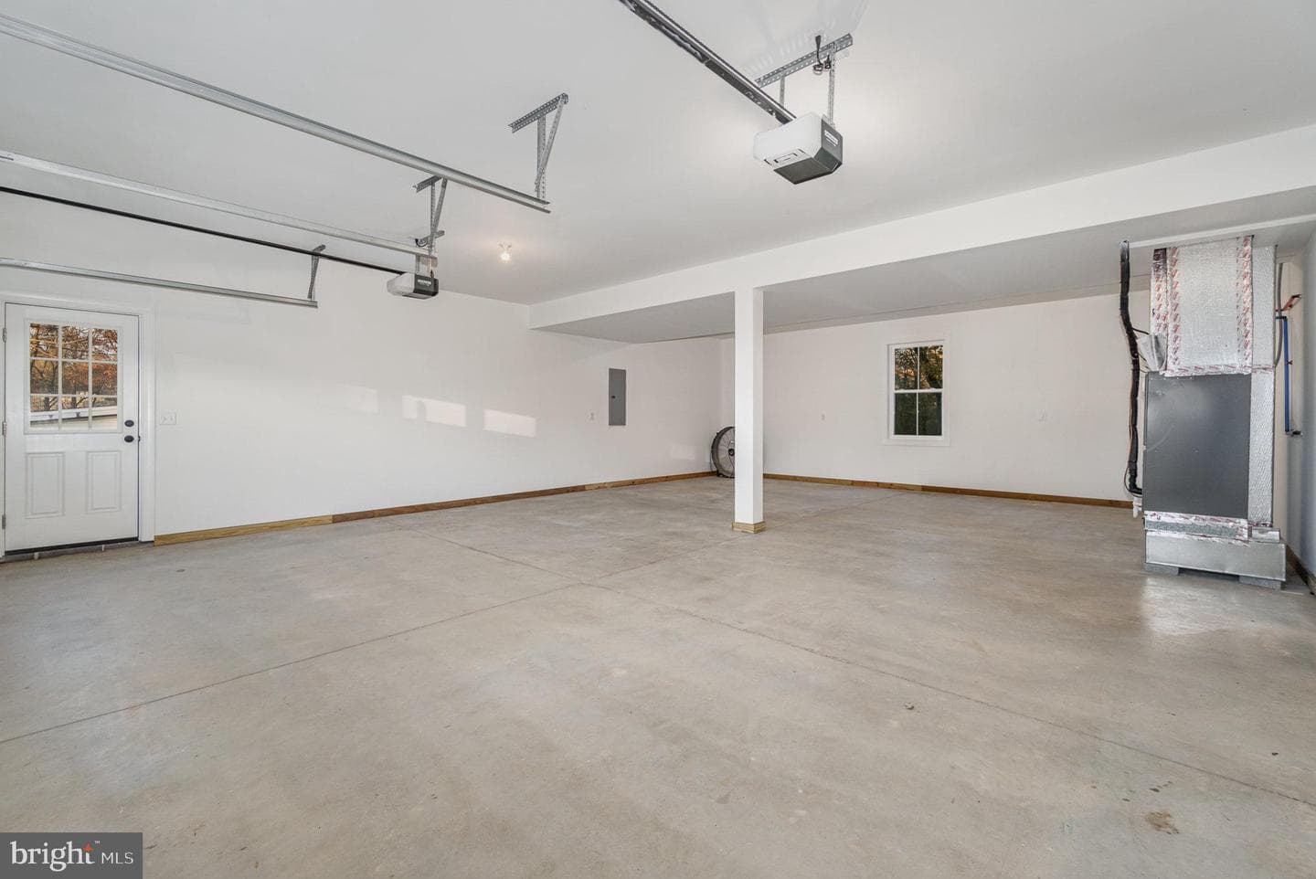 2077 Reservoir Drive photo 24