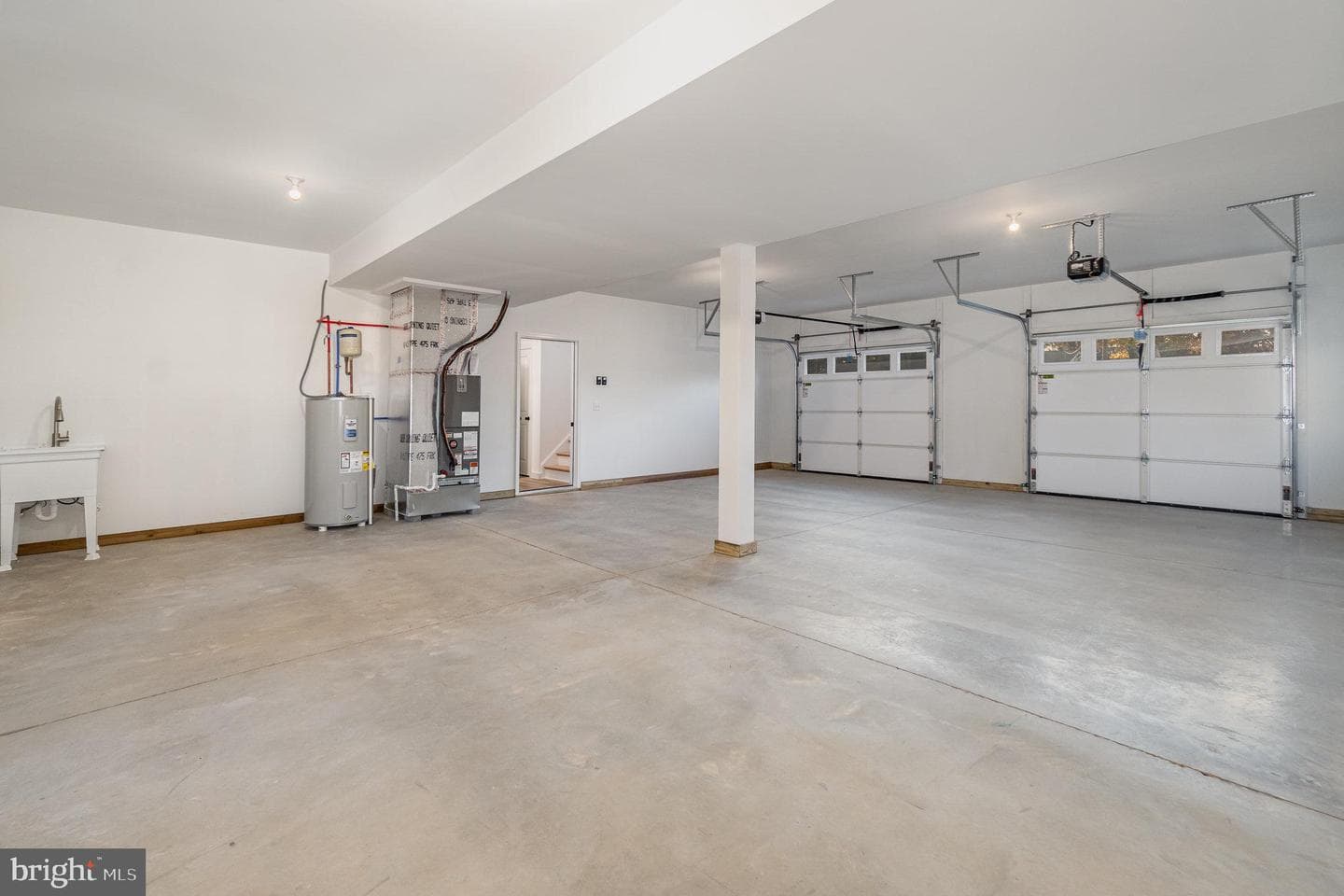 2077 Reservoir Drive photo 25