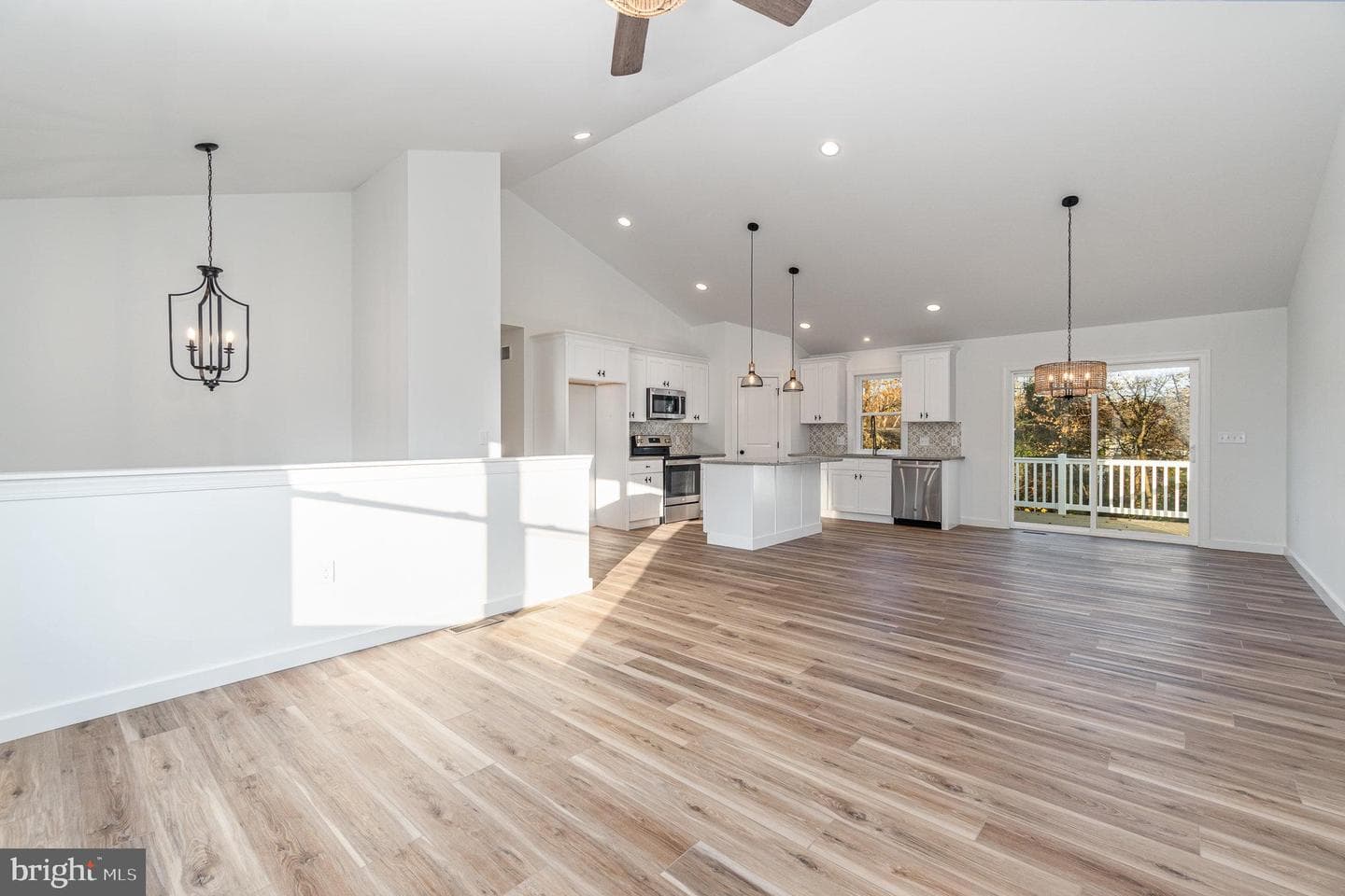 2077 Reservoir Drive photo 5