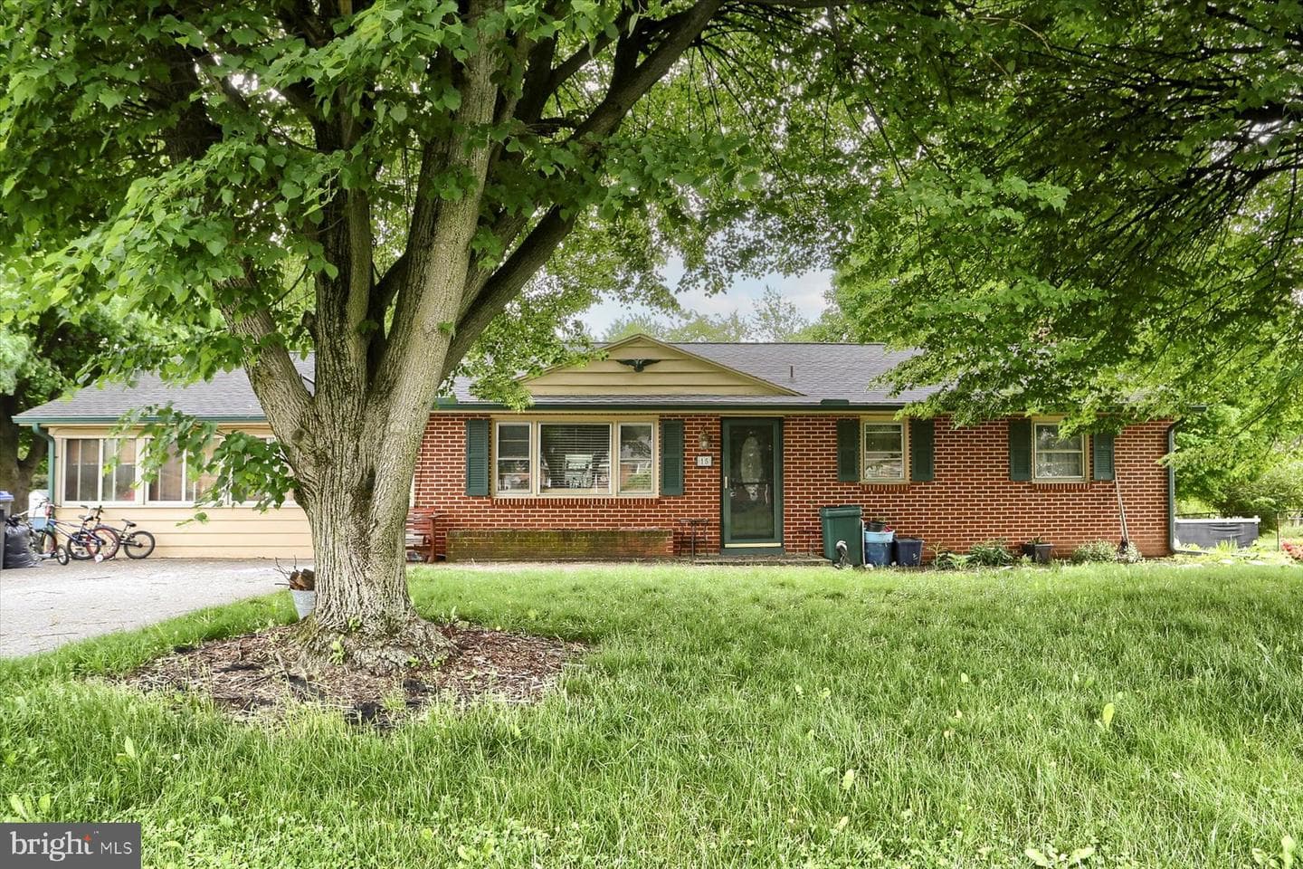 15 Annendale Drive photo 2