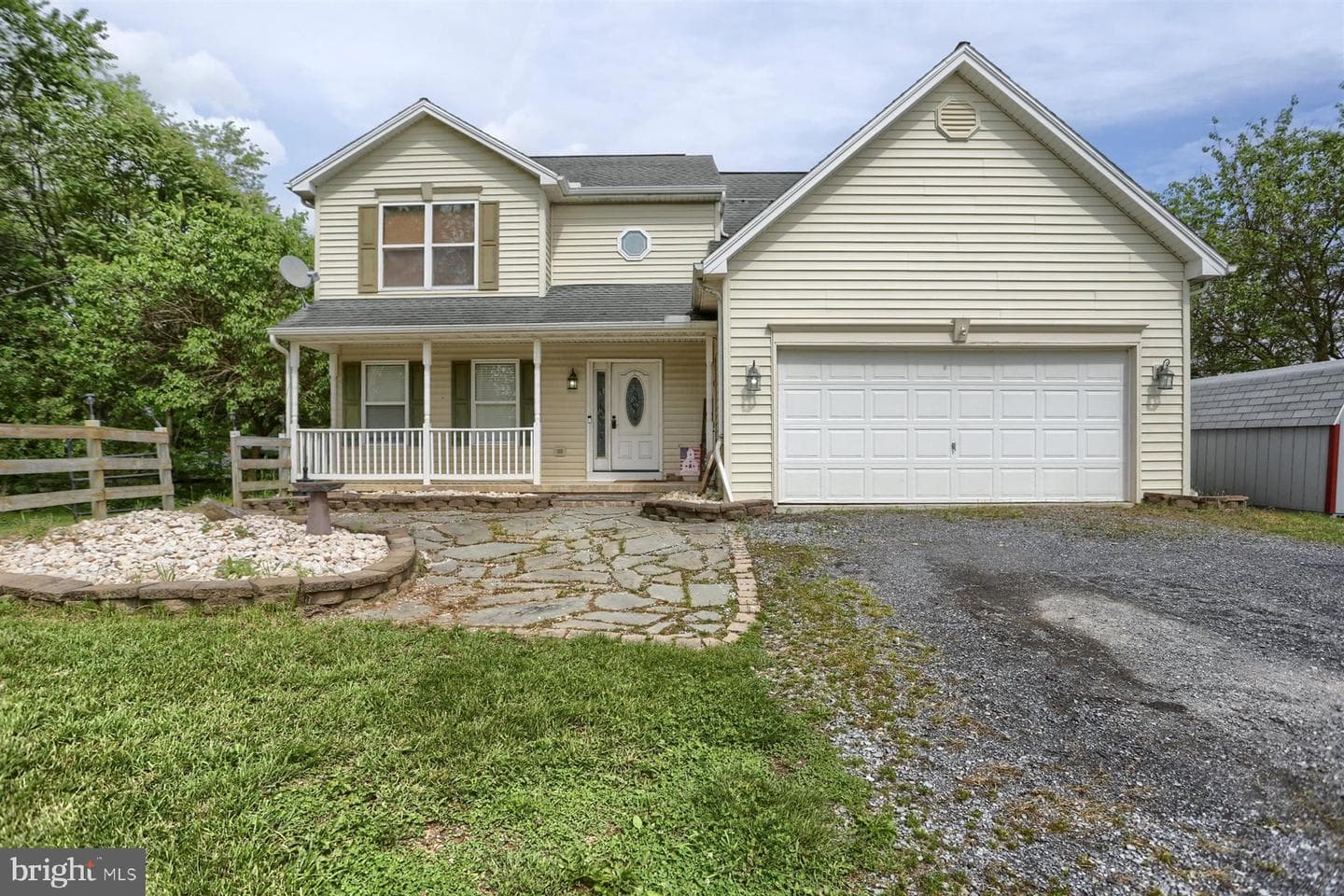 192 Lawrence Lane photo 1