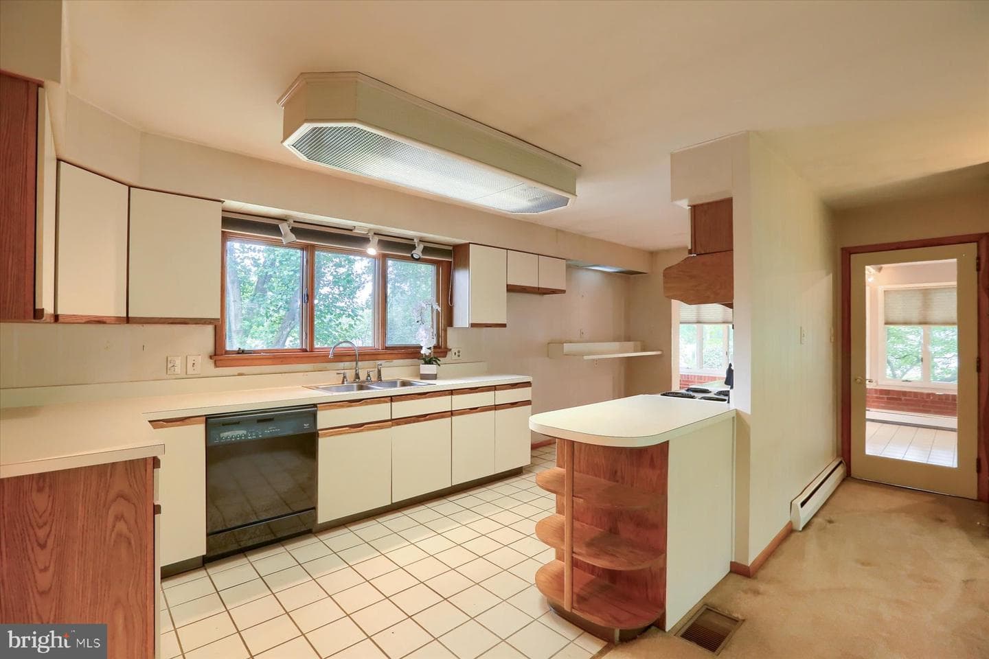 501 Saint Johns Drive photo 18