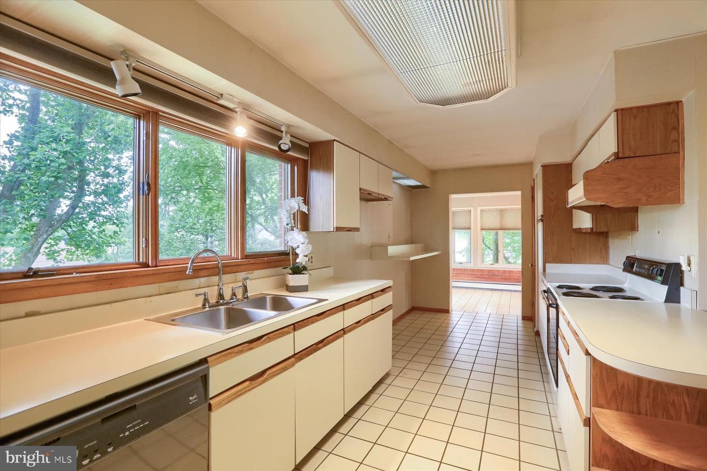 501 Saint Johns Drive photo 19
