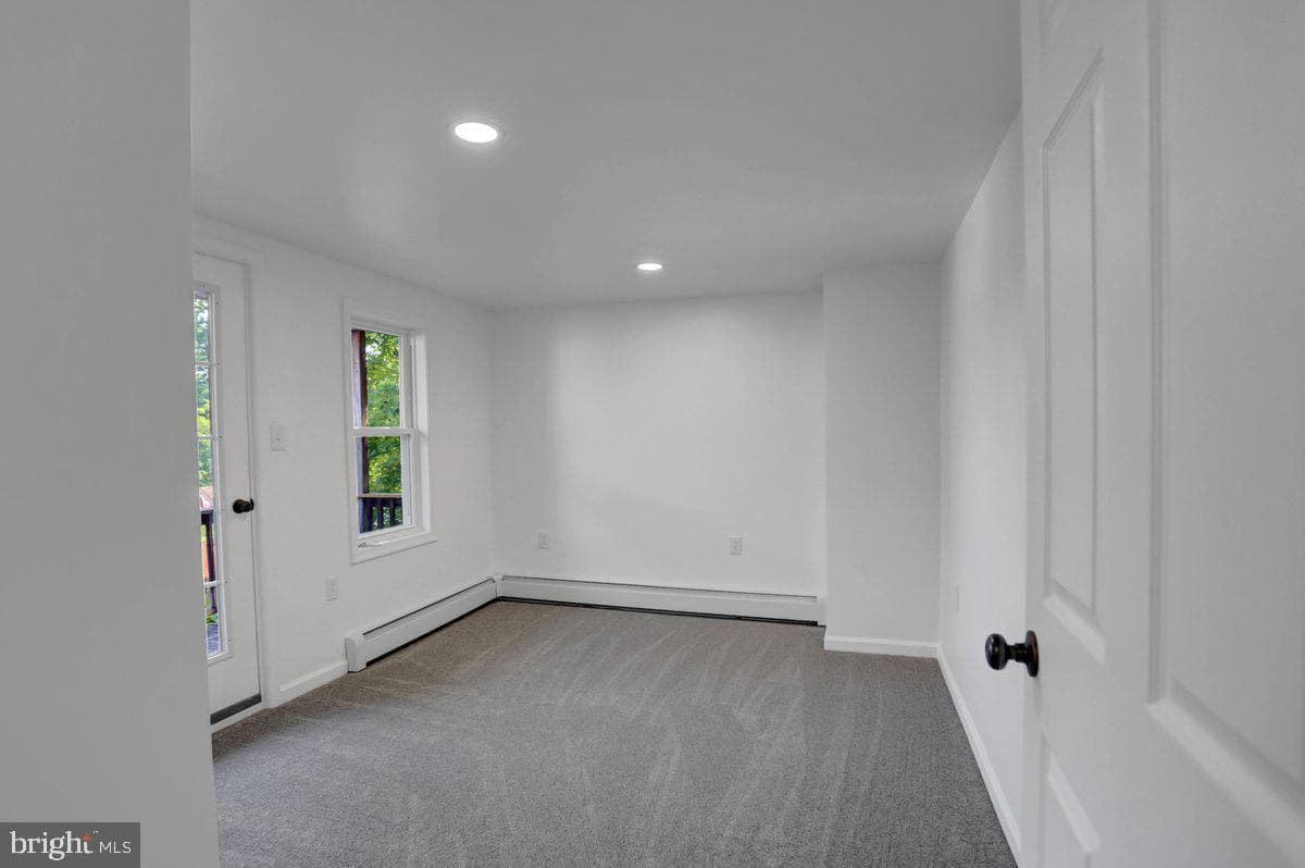 39 Kerrs Avenue photo 13