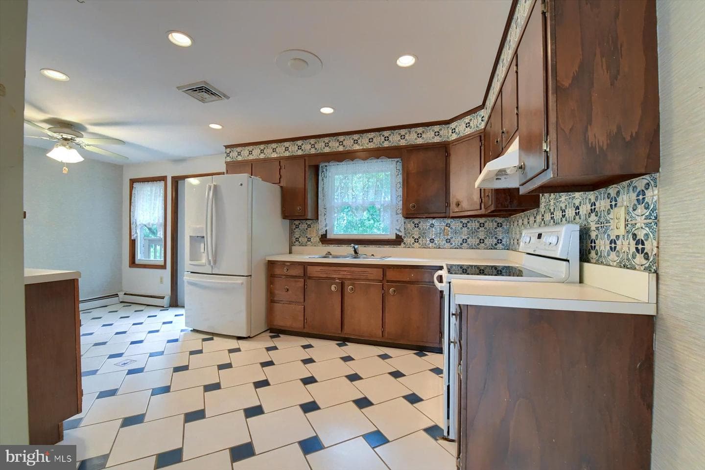 34 Riverview Drive photo 6