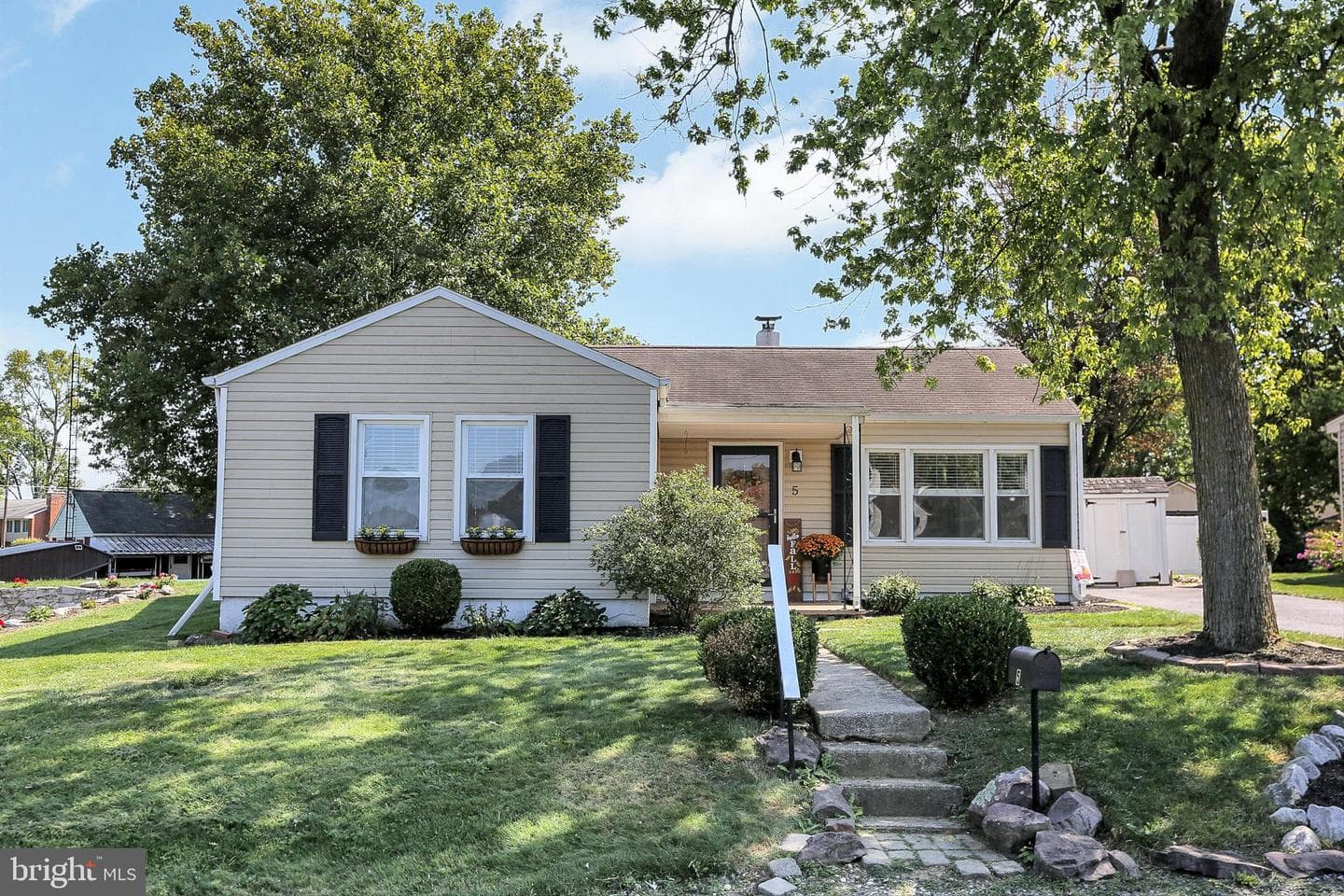5 Poplar Drive photo 1