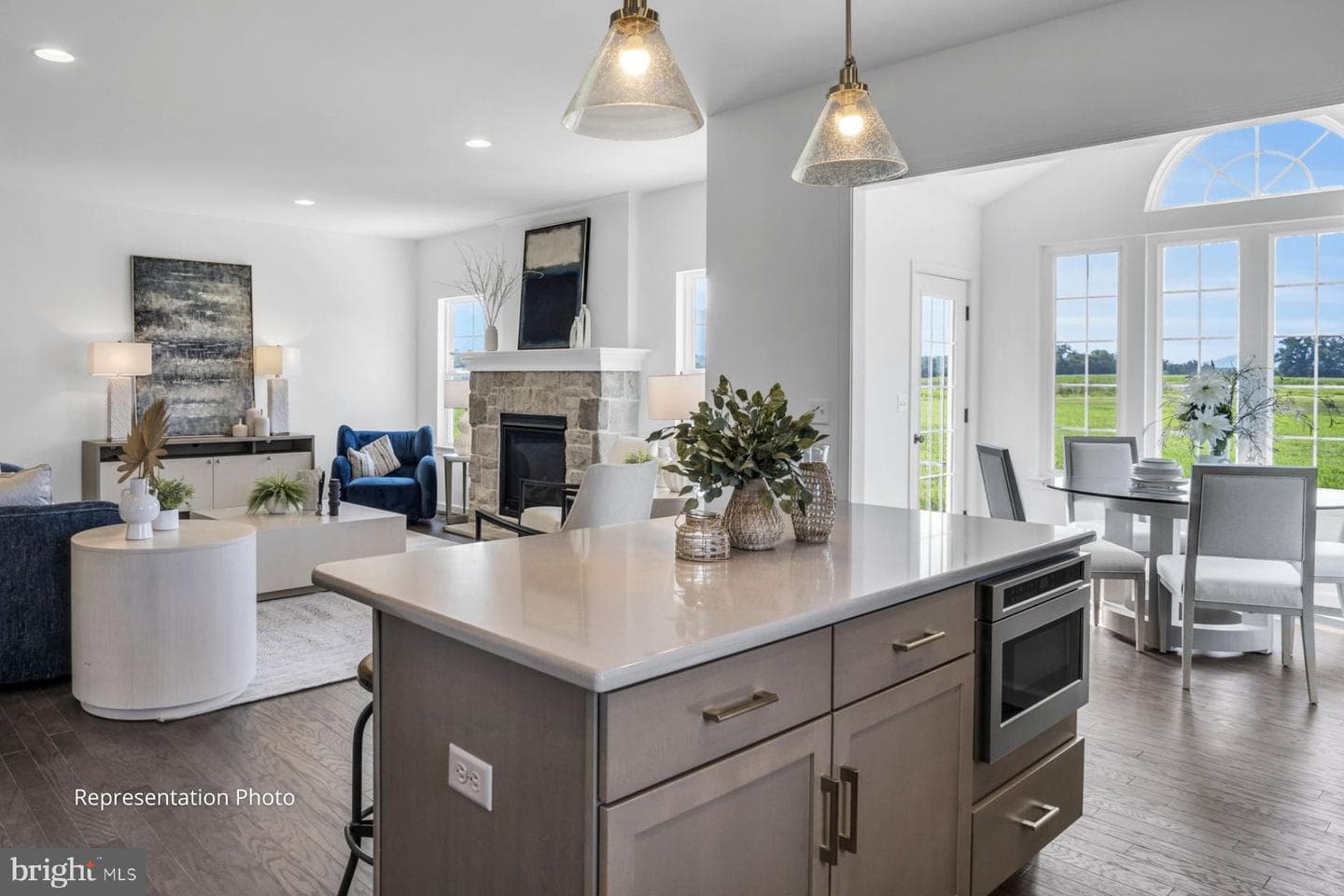 28 E Mulberry Hill Road photo 3