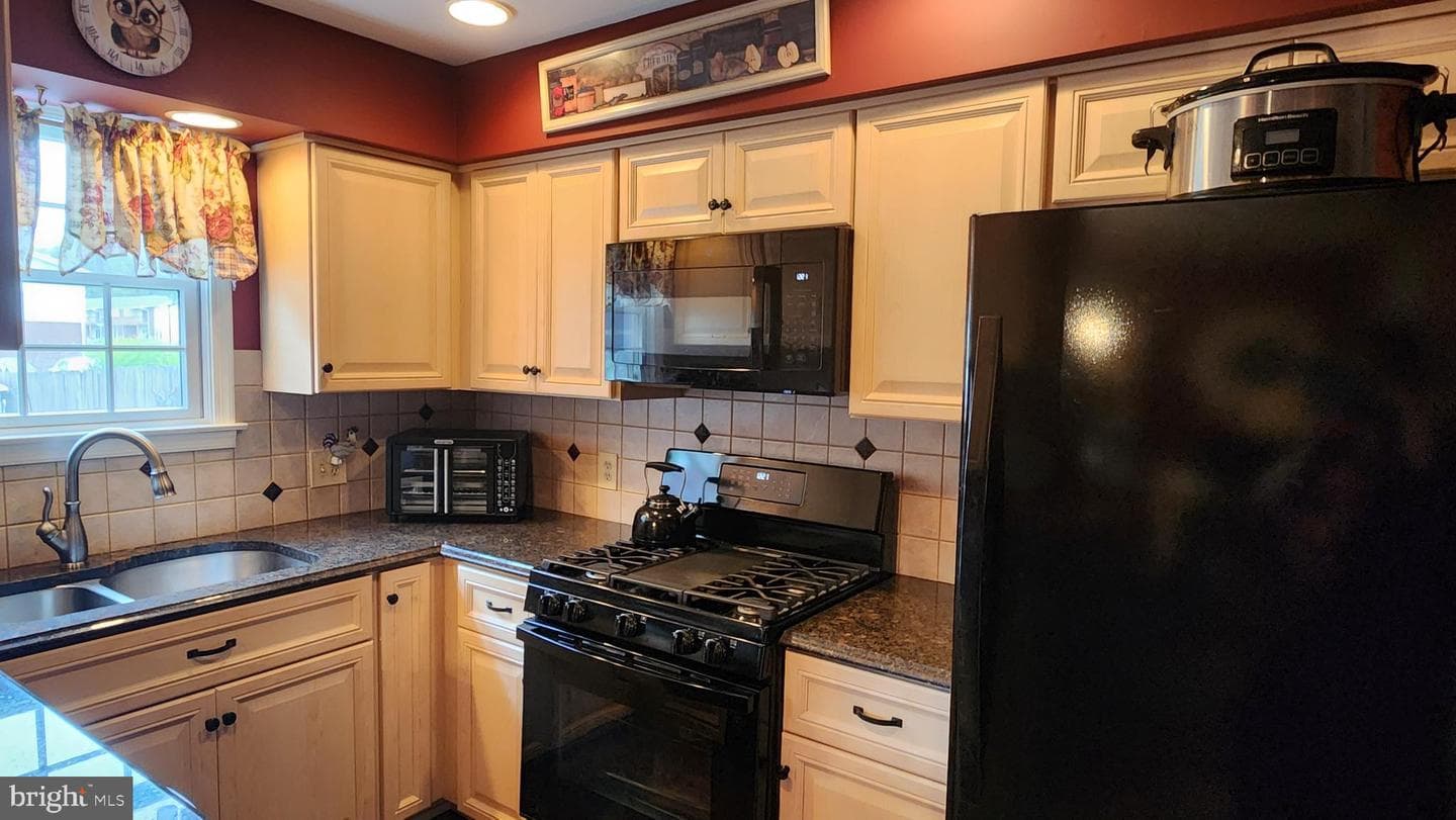 5400 Oxford Drive #E photo 13