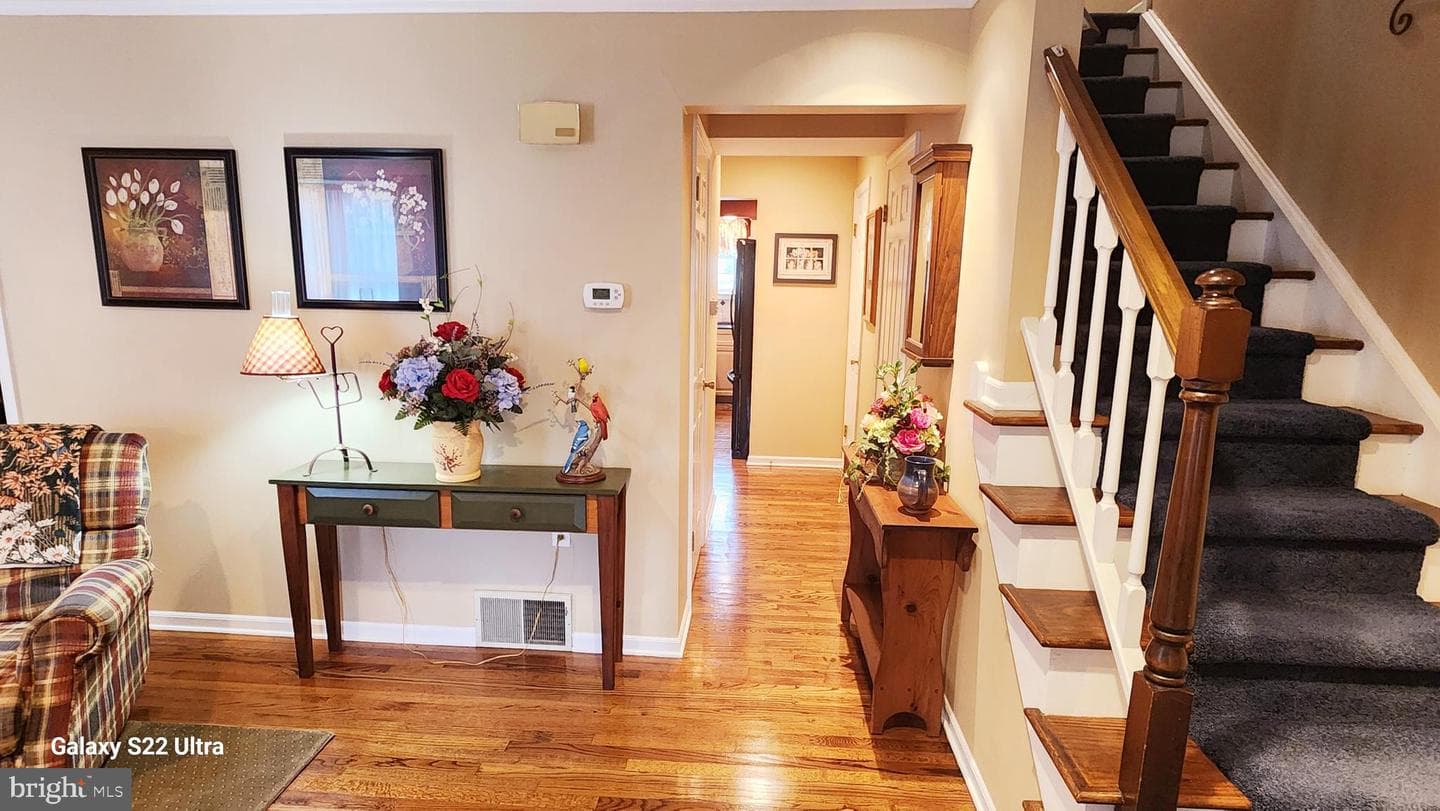 5400 Oxford Drive #E photo 2