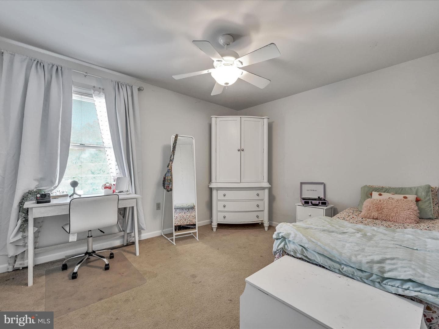 515 Gale Road photo 32
