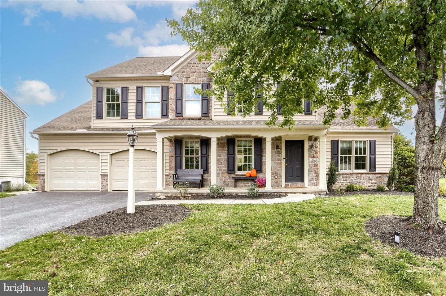 2045 Harvest Drive photo 1