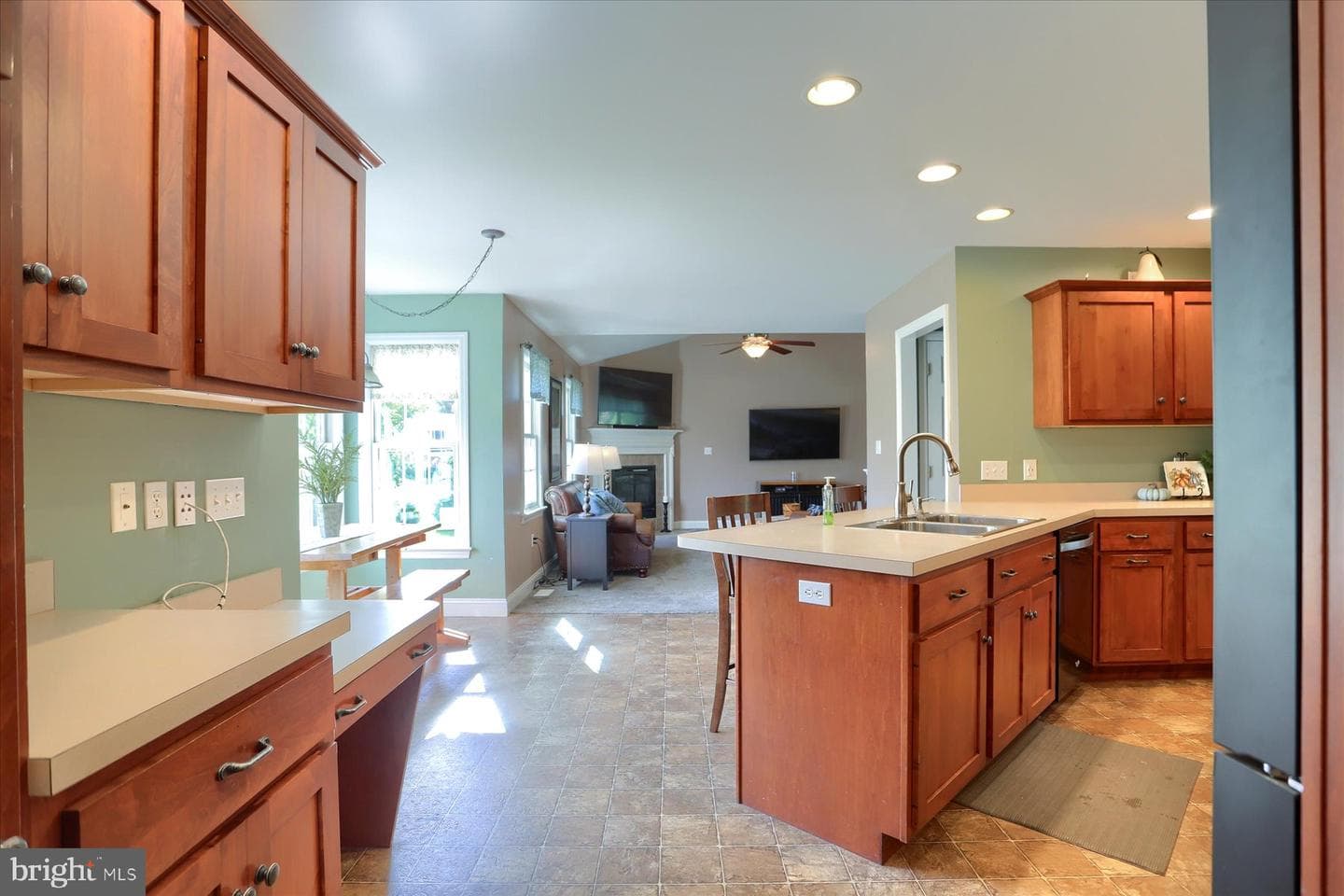 2045 Harvest Drive photo 11