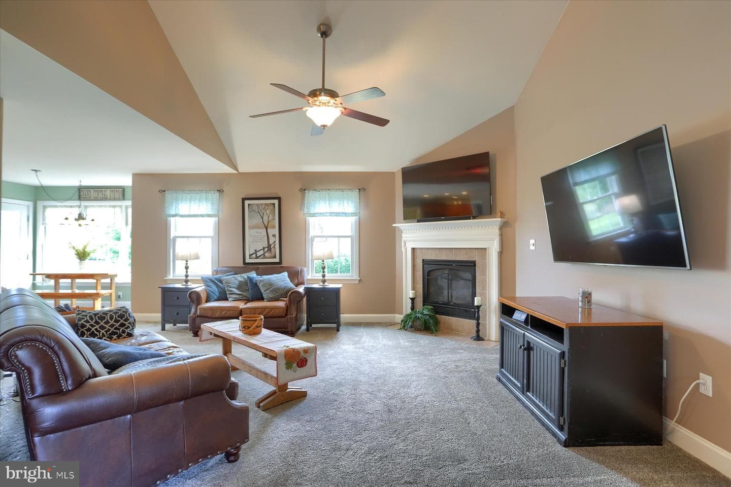 2045 Harvest Drive photo 17