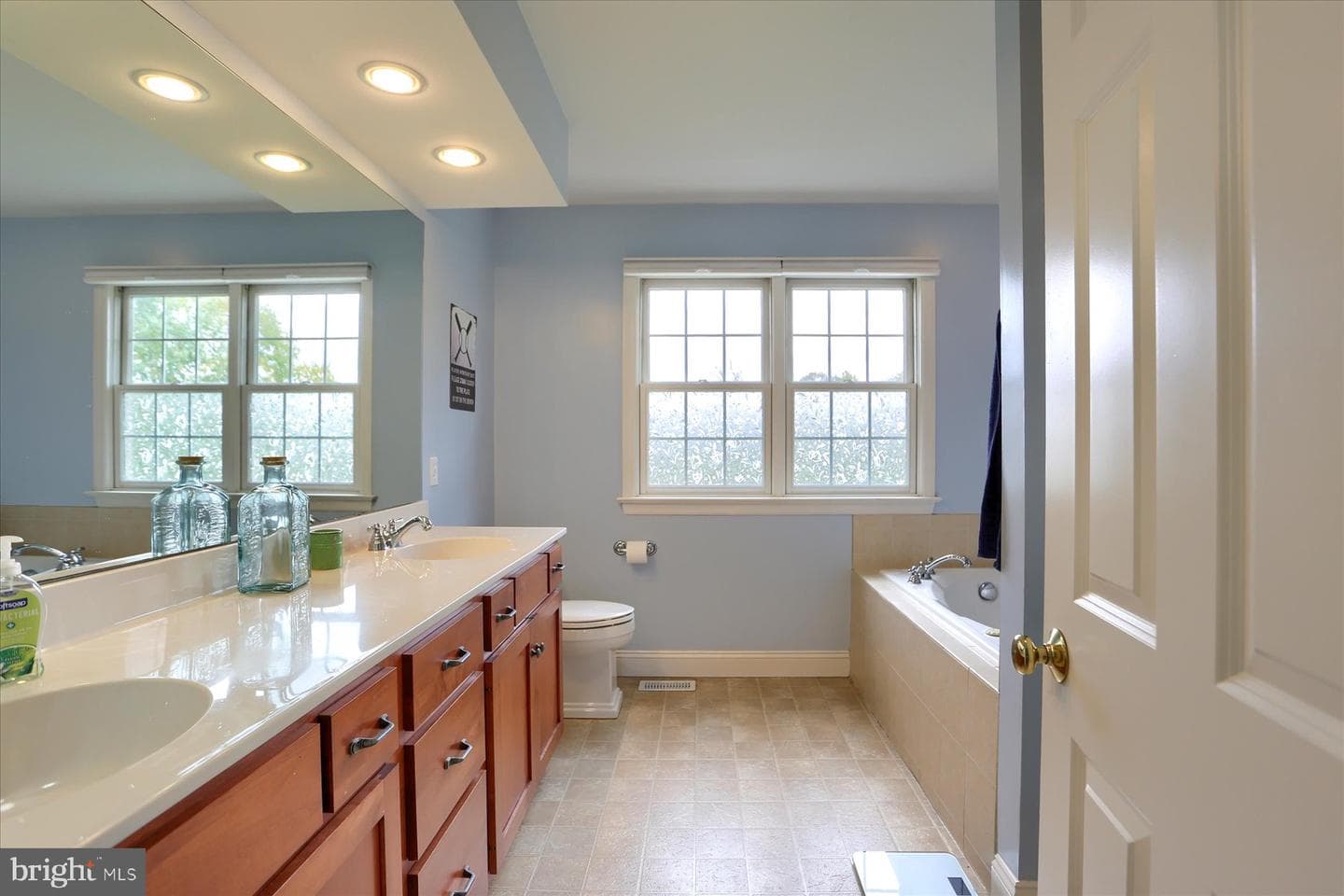 2045 Harvest Drive photo 23