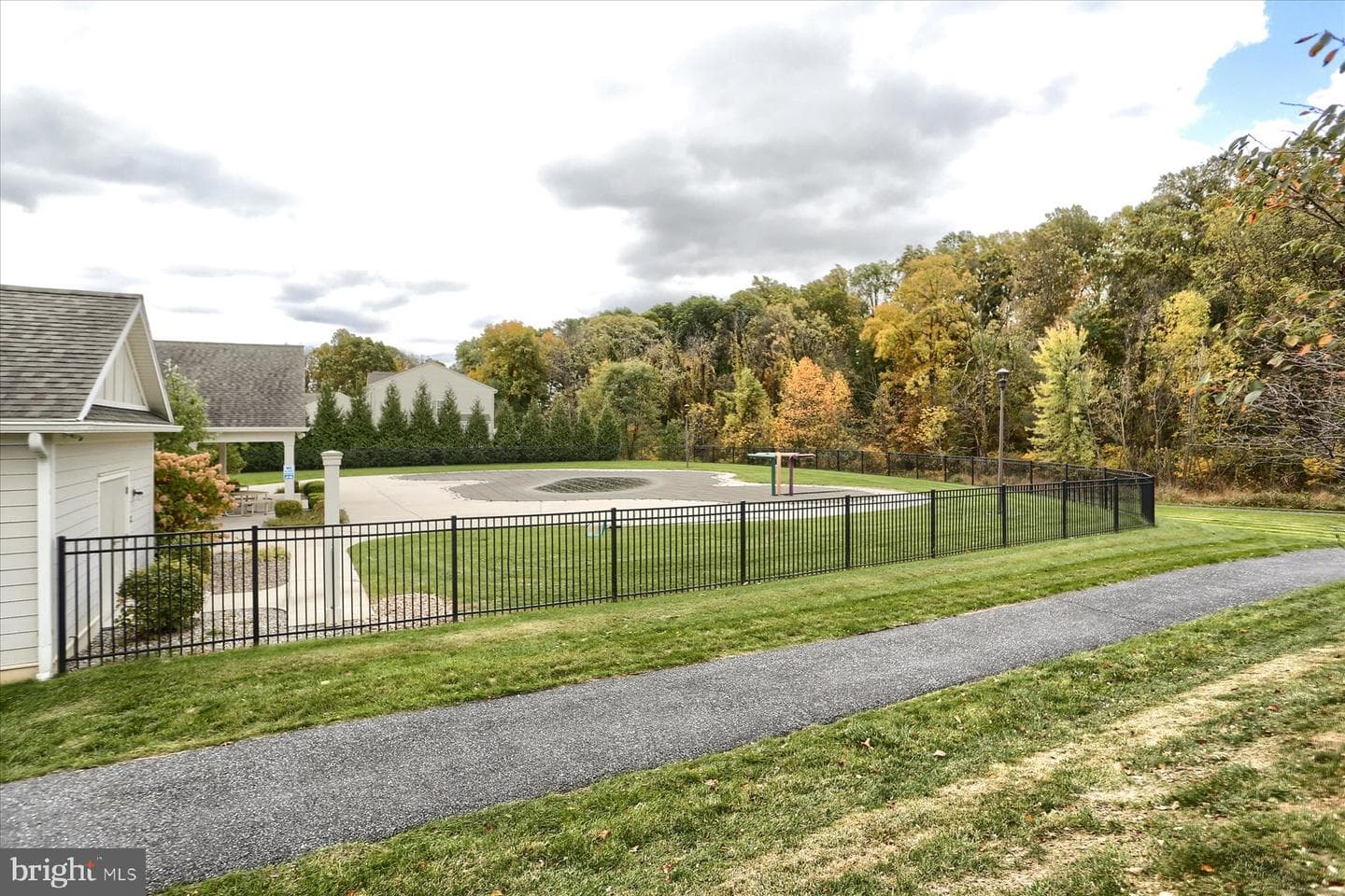 2045 Harvest Drive photo 45