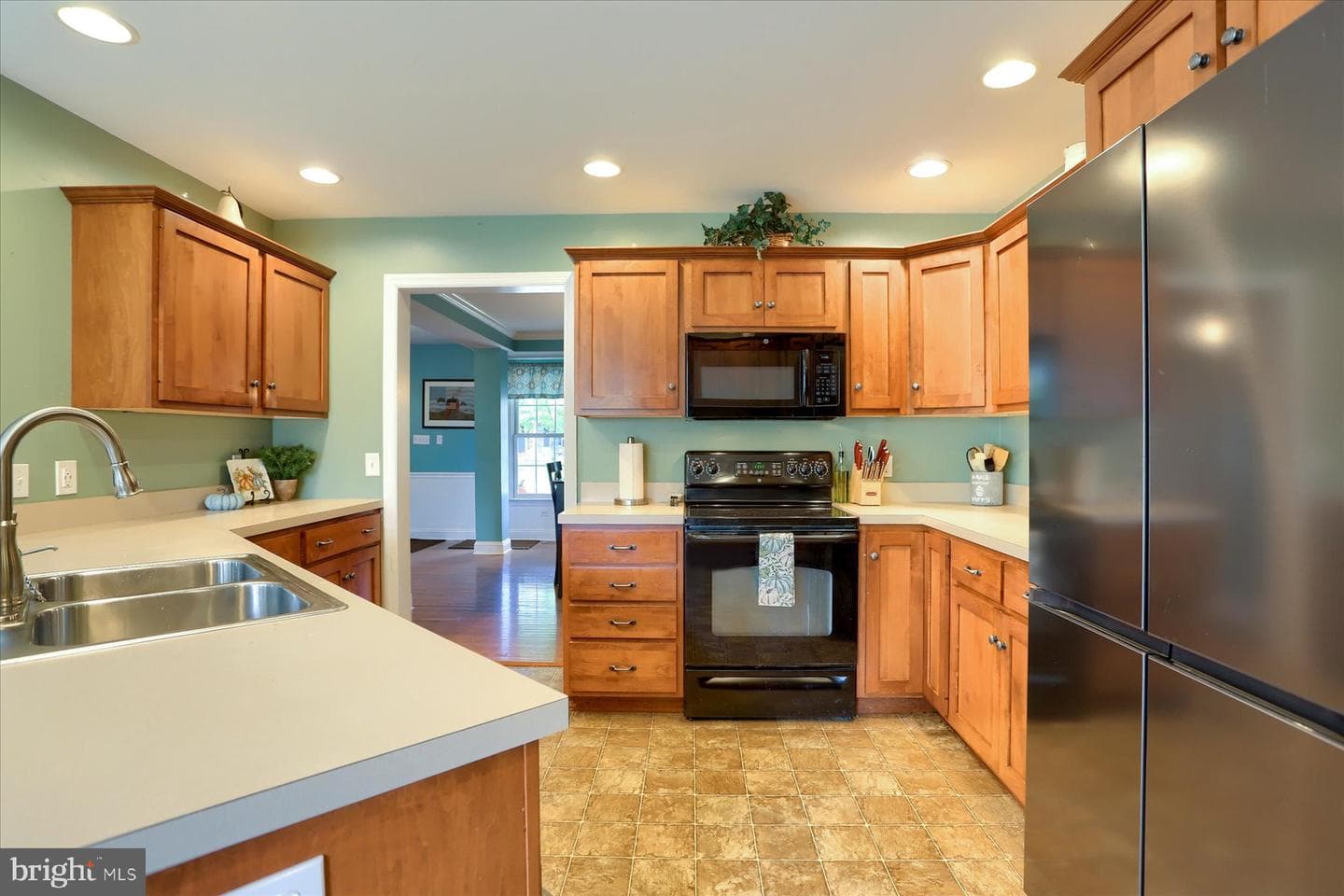 2045 Harvest Drive photo 8