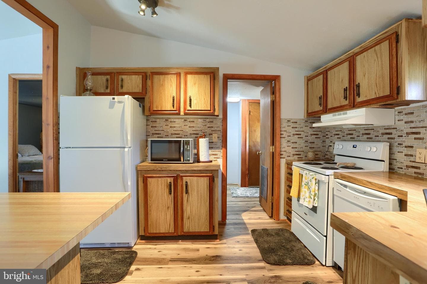 337 Newburg Road photo 8