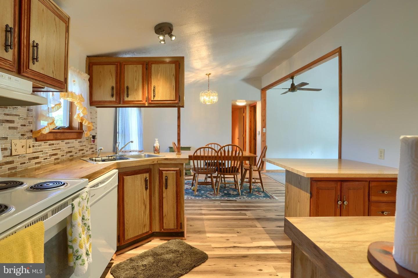 337 Newburg Road photo 9