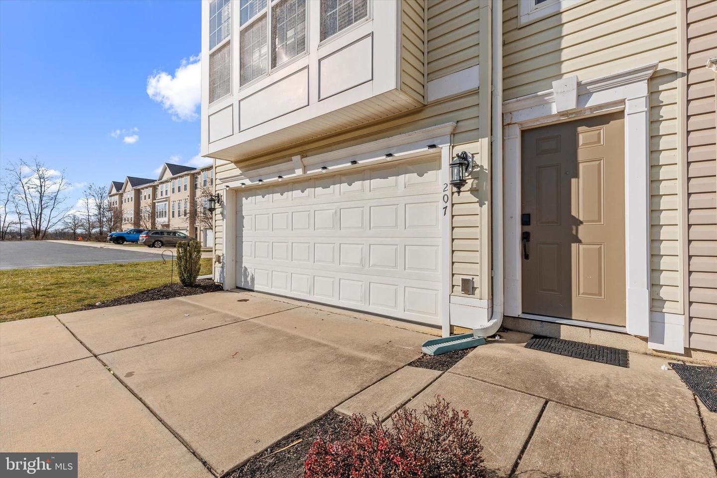 207 Brook Meadow Drive photo 3