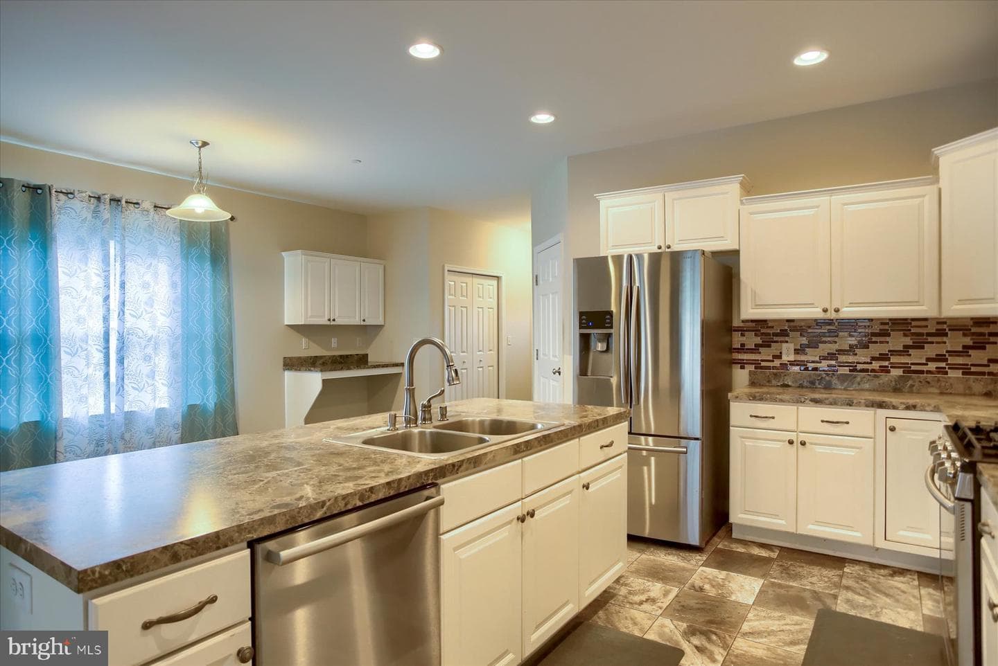 1780 Fairbank Lane photo 13