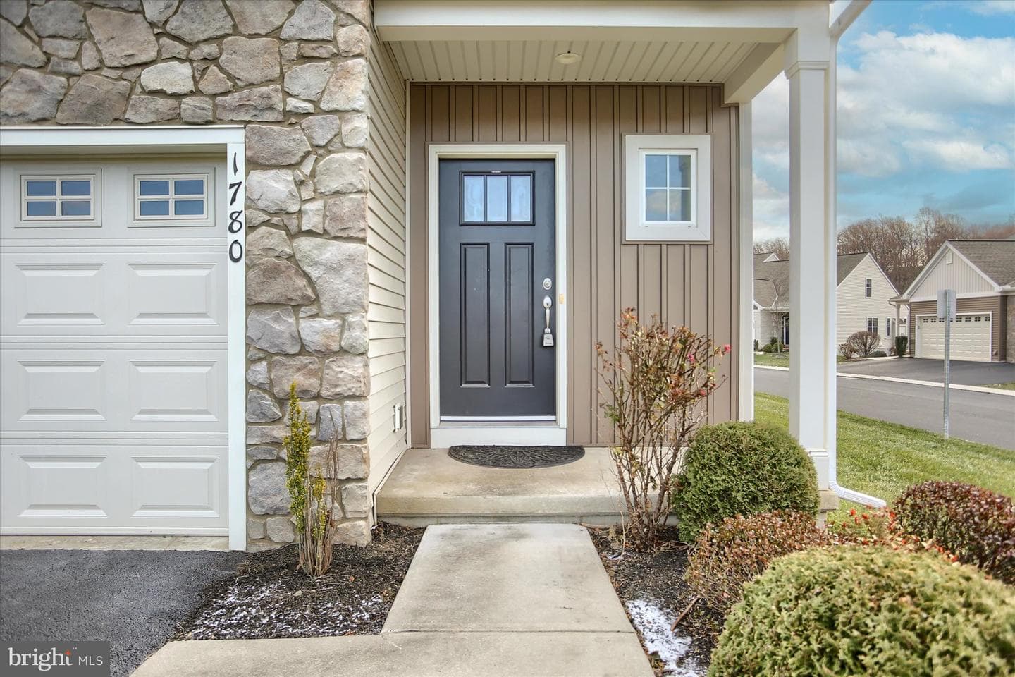 1780 Fairbank Lane photo 4