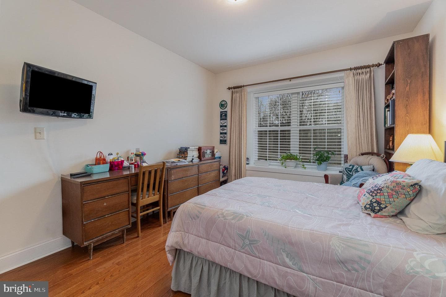 6275 Thornhill Lane photo 10