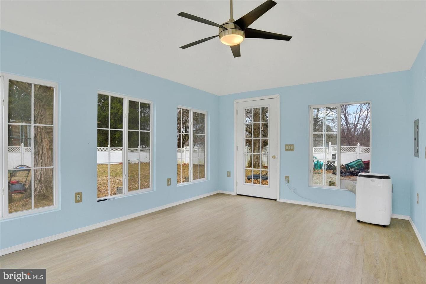 104 S George Street photo 12