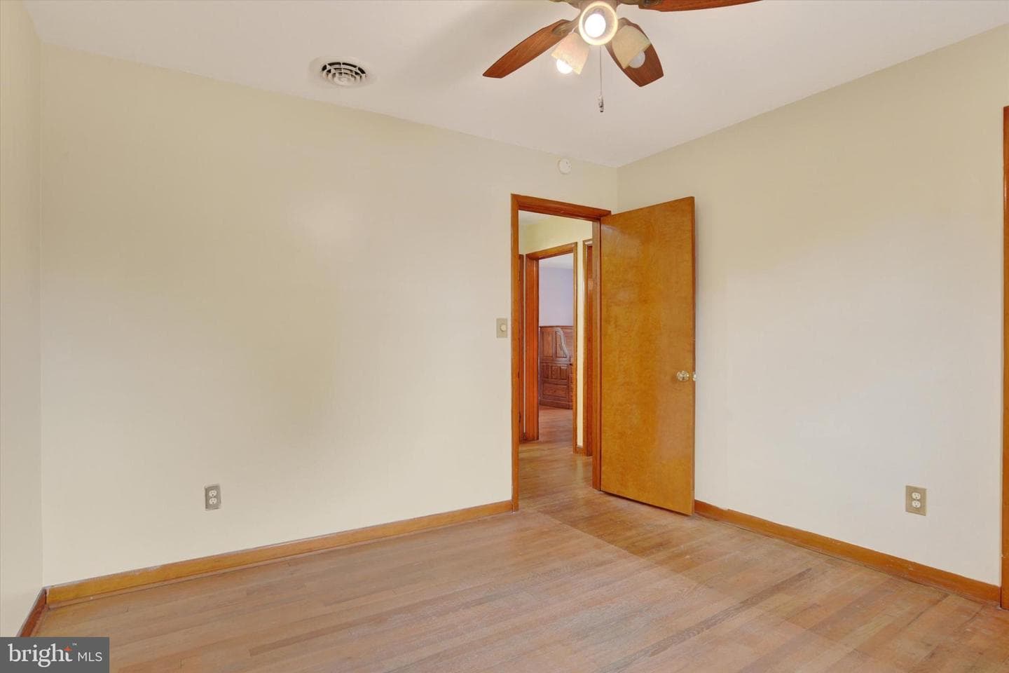 104 S George Street photo 14