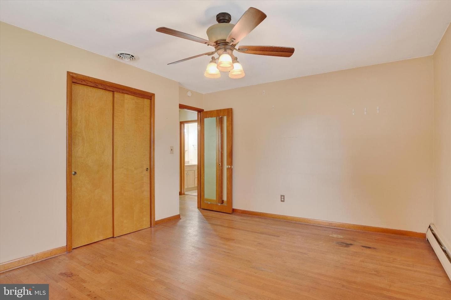 104 S George Street photo 16