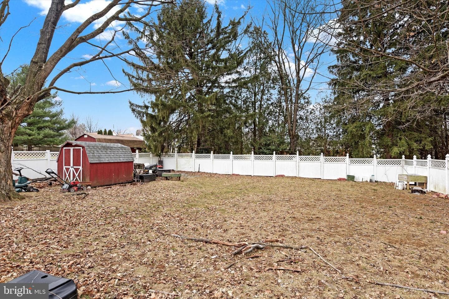 104 S George Street photo 28