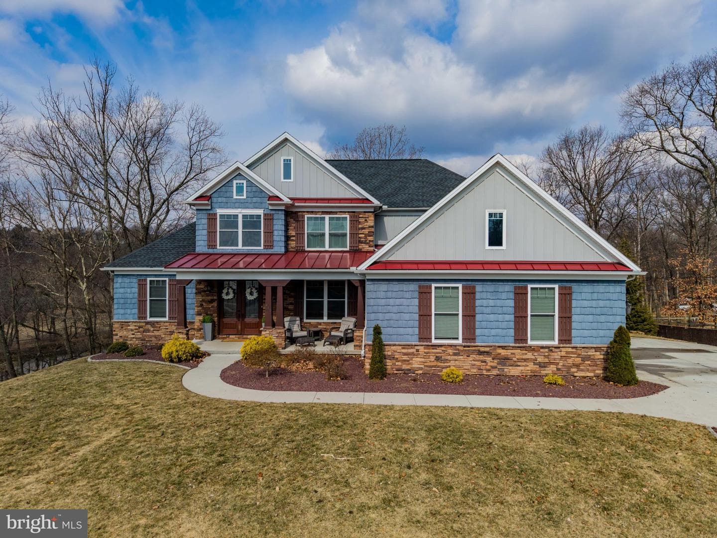 415 Sorbie Lane photo 1