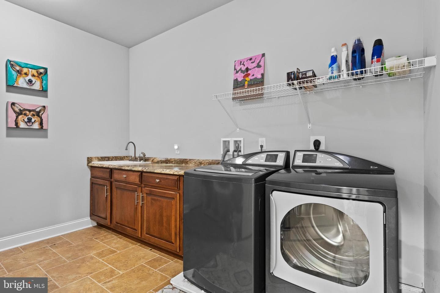 415 Sorbie Lane photo 31